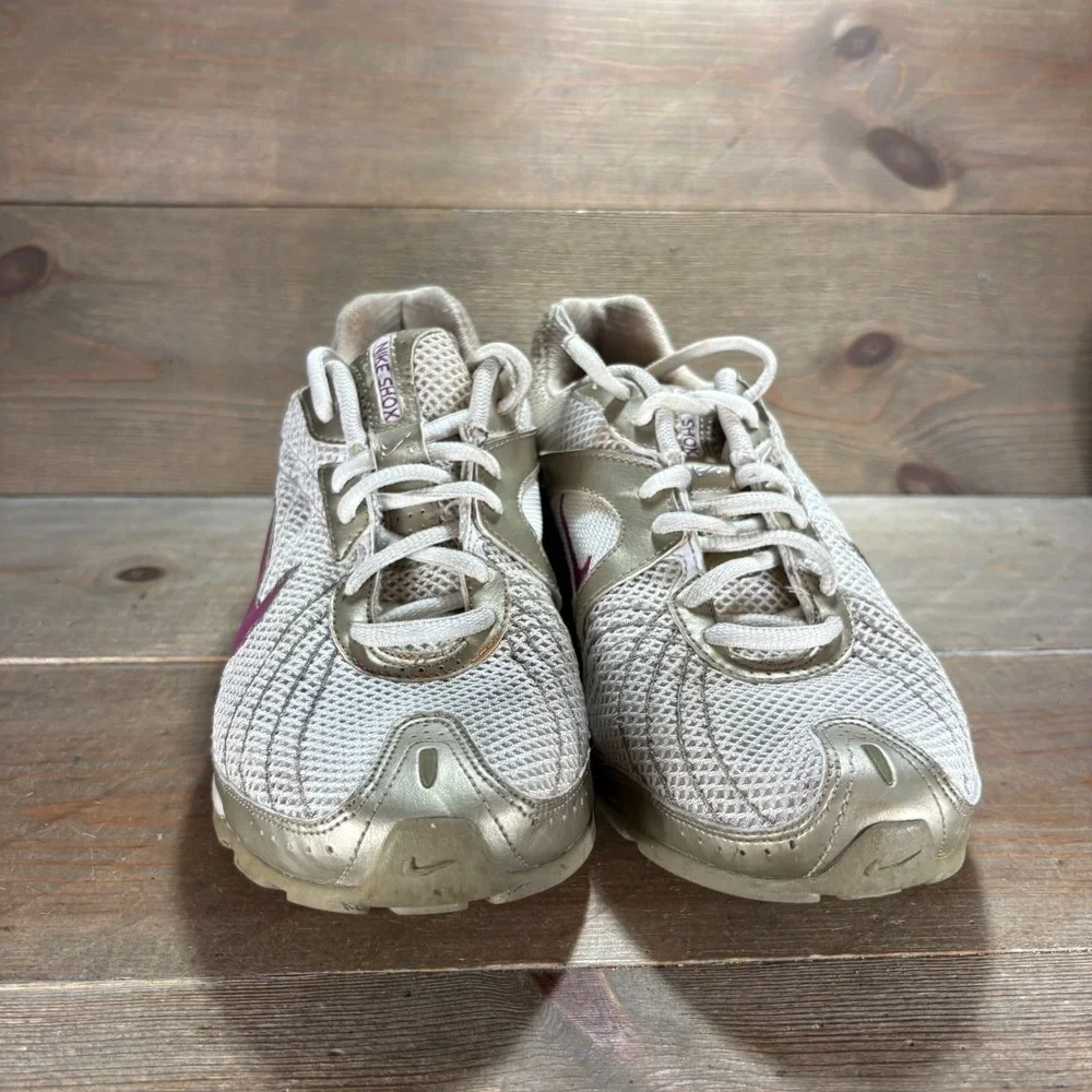 Nike Shox Vivify Womens size 6.5 shoes White gold Mesh Y2K Running sneakers